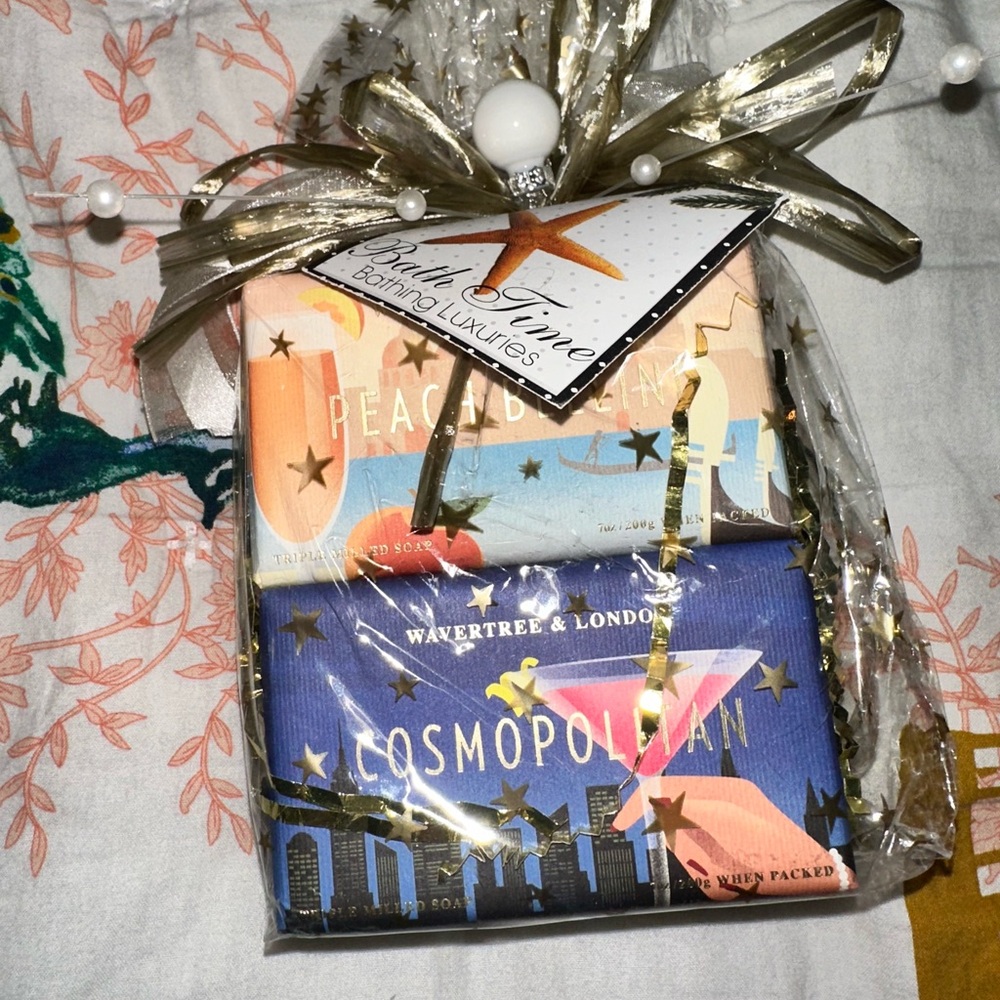 Wavertree & London Natural Soaps Peach Bellini, Cosmopolitan, Prosecco, Summer